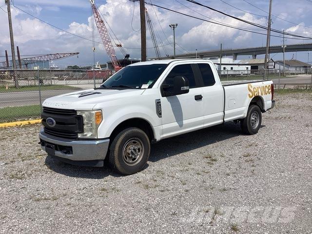 Ford F-250 Бортовые фургоны