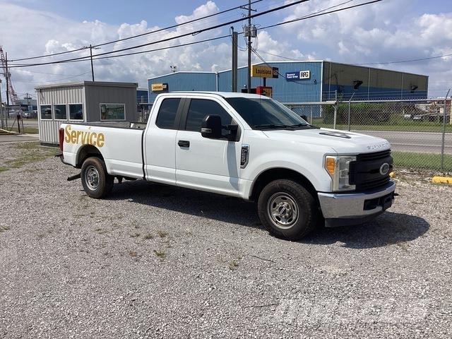Ford F-250 Бортовые фургоны