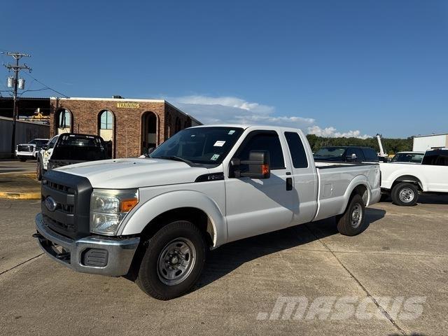 Ford F-250 Бортовые фургоны
