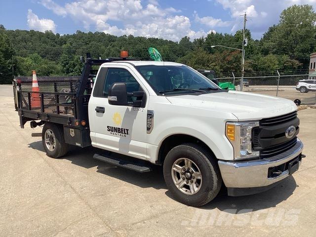 Ford F-250 Грузовики-платформы/боковая разгрузка