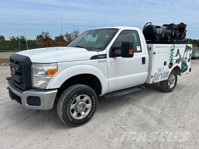 Ford F-250 Комбинированные дорожные машины