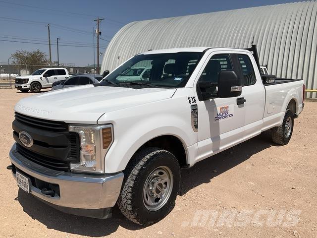 Ford F-250 Бортовые фургоны