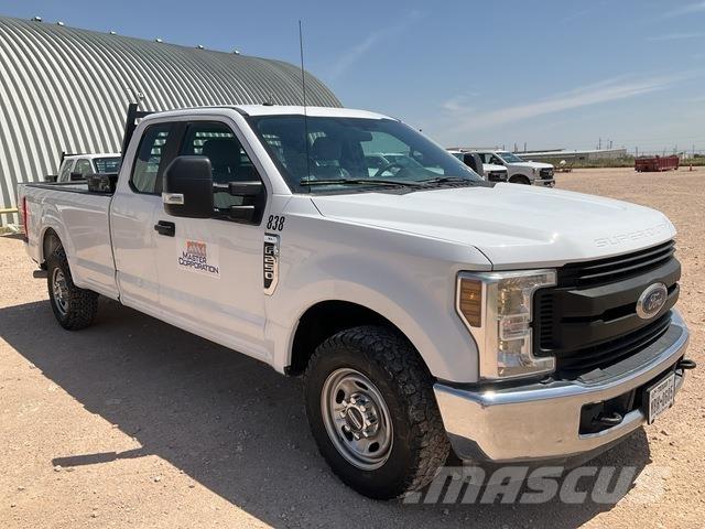 Ford F-250 Бортовые фургоны