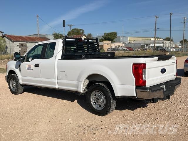 Ford F-250 Бортовые фургоны
