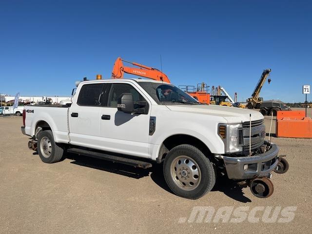 Ford F-250 Бортовые фургоны