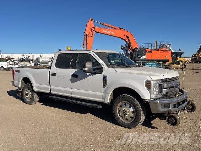 Ford F-250 Бортовые фургоны