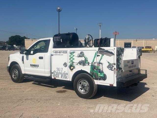 Ford F-250 Комбинированные дорожные машины