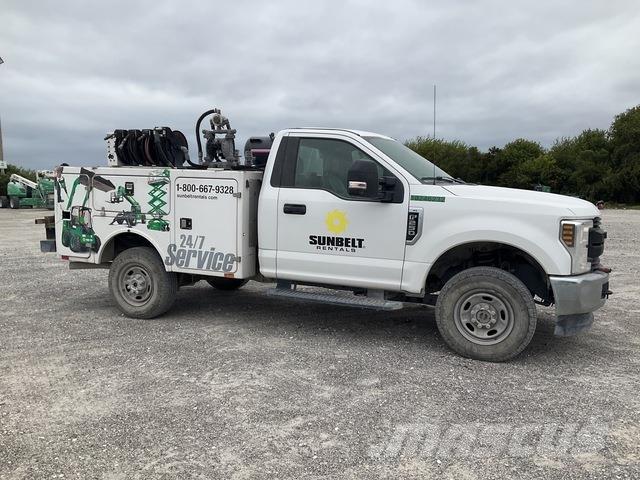 Ford F-250 Комбинированные дорожные машины