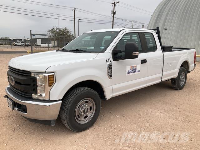 Ford F-250 Бортовые фургоны