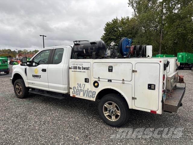 Ford F-250 Комбинированные дорожные машины