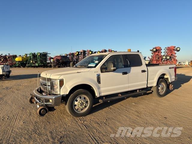 Ford F-250 Бортовые фургоны