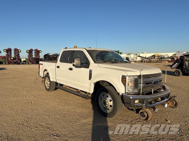 Ford F-250 Бортовые фургоны
