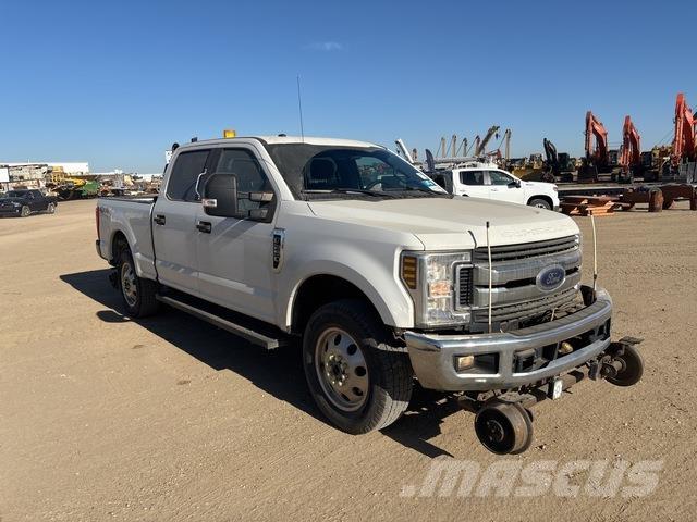 Ford F-250 Бортовые фургоны