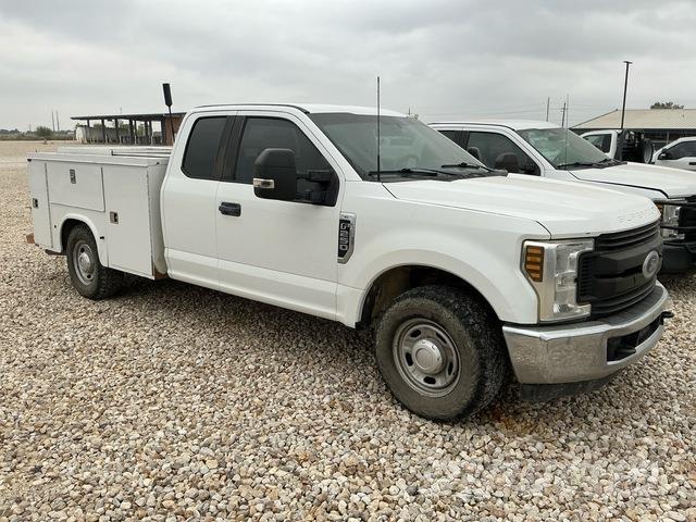 Ford F-250 Бортовые фургоны