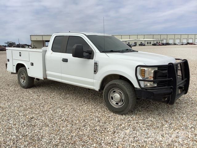 Ford F-250 Бортовые фургоны