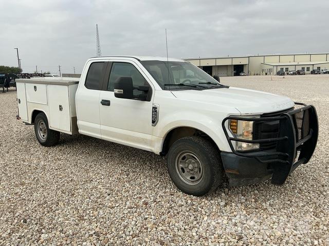 Ford F-250 Бортовые фургоны