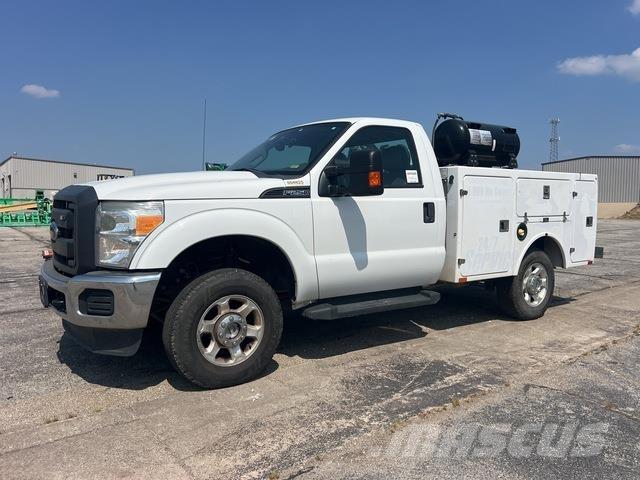 Ford F-250 Комбинированные дорожные машины