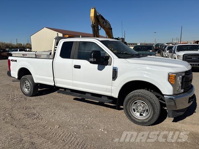 Ford F-250 Бортовые фургоны