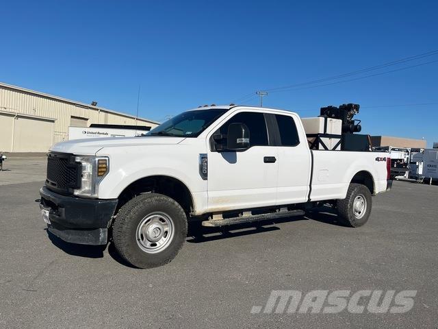 Ford F-250 Бортовые фургоны