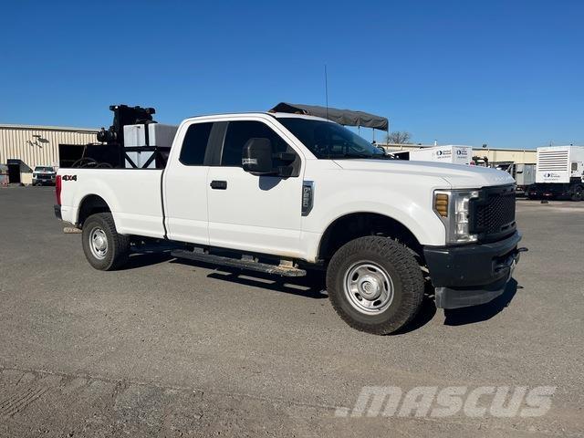 Ford F-250 Бортовые фургоны