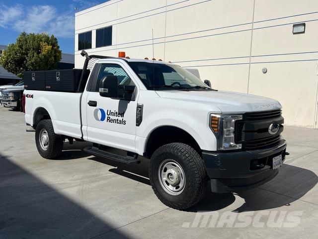 Ford F-250 Бортовые фургоны