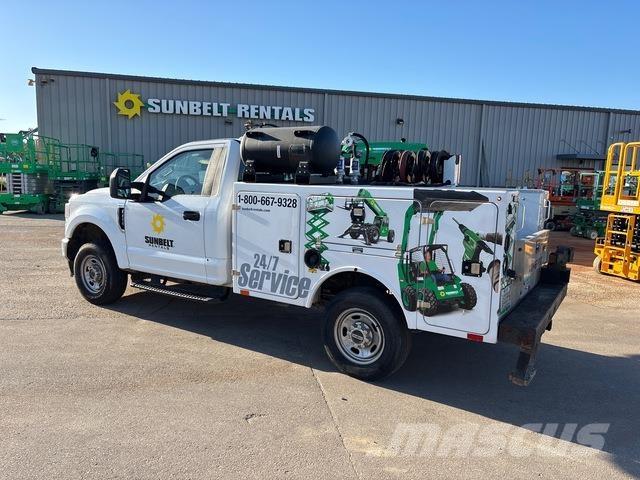 Ford F-250 Комбинированные дорожные машины