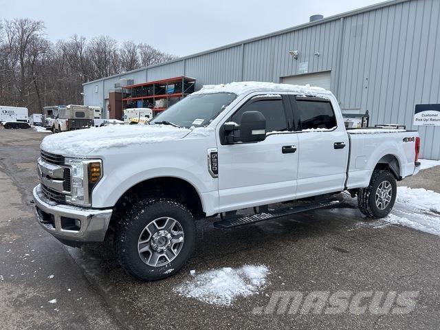 Ford F-250 Бортовые фургоны