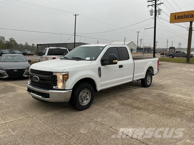 Ford F-250 Бортовые фургоны
