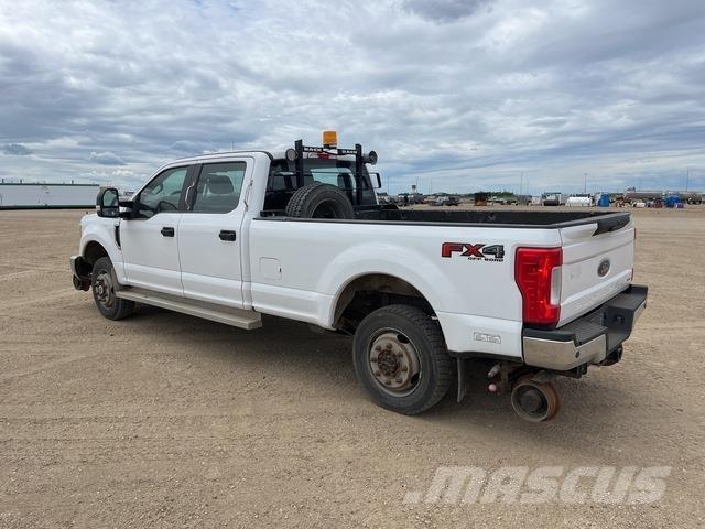 Ford F-350 Бортовые фургоны