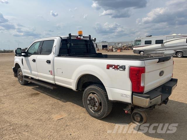 Ford F-350 Бортовые фургоны