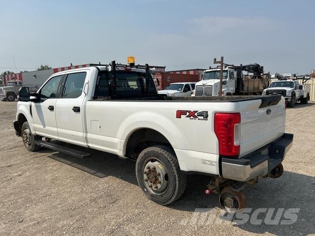 Ford F-350 Бортовые фургоны