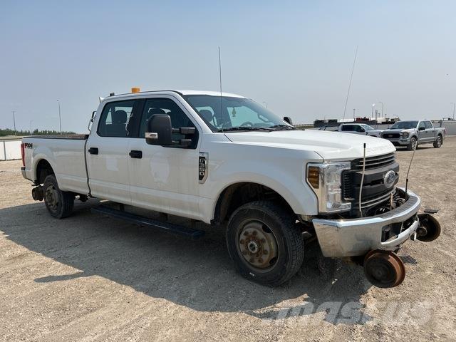 Ford F-350 Бортовые фургоны