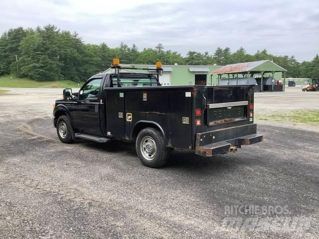 Ford F-350 Бортовые фургоны