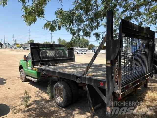 Ford F-350 Грузовики-платформы/боковая разгрузка