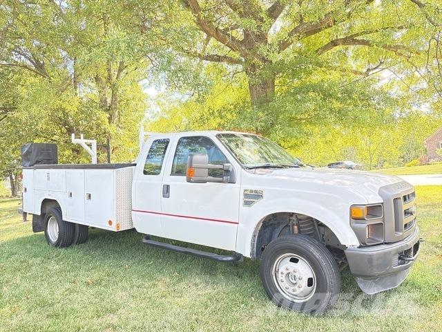 Ford F-350 Комбинированные дорожные машины