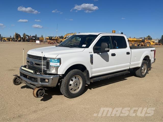 Ford F-350 Бортовые фургоны