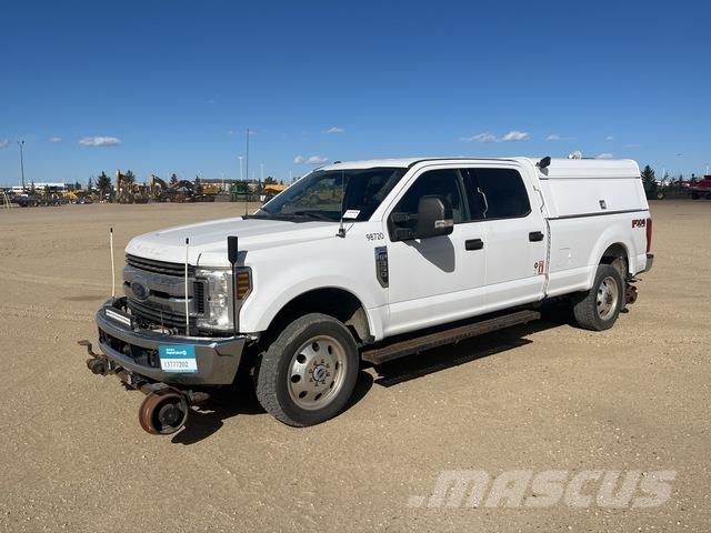 Ford F-350 Бортовые фургоны