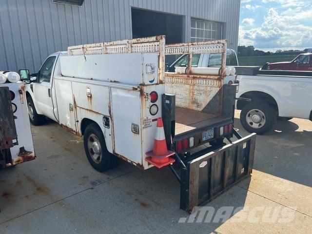 Ford F-350 Бортовые фургоны