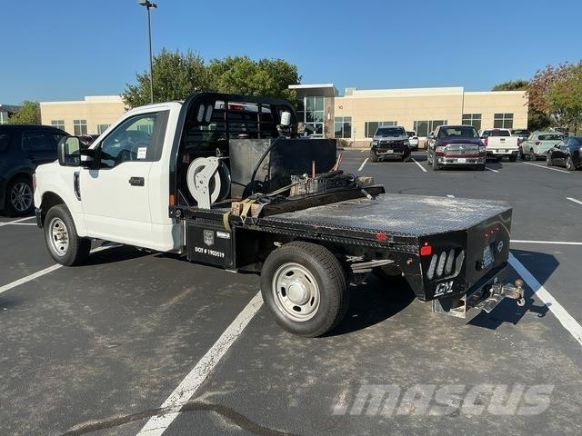 Ford F-350 Грузовики-платформы/боковая разгрузка
