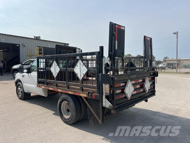 Ford F-350 Грузовики-платформы/боковая разгрузка
