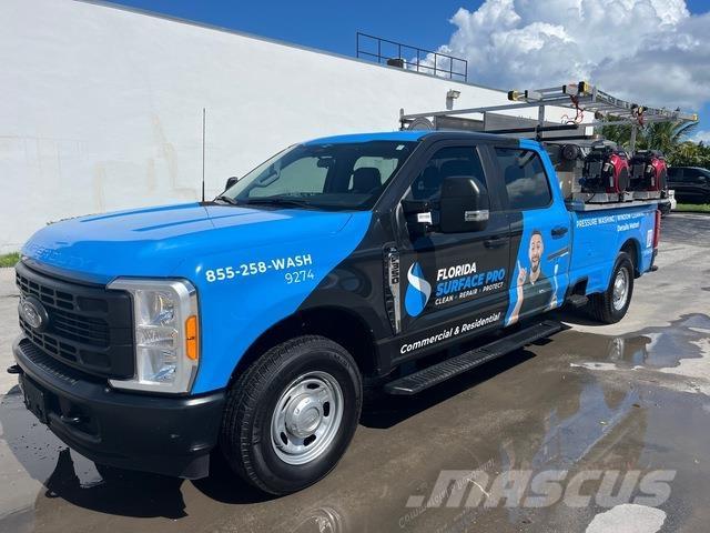 Ford F-350 Строительная техника - Другие