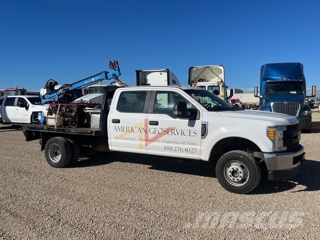 Ford F-350 Передвижные буровые установки