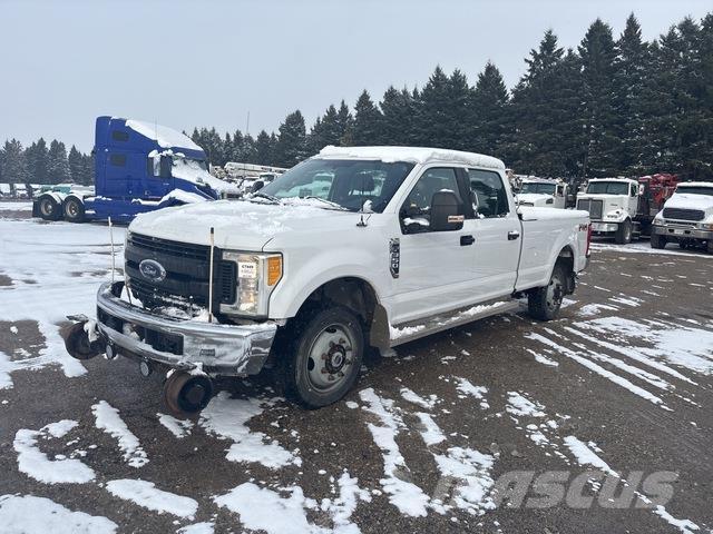 Ford F-350 Бортовые фургоны