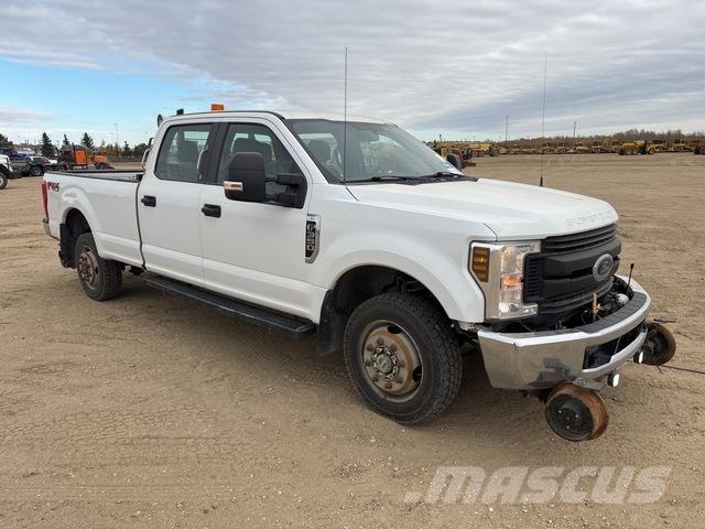 Ford F-350 Бортовые фургоны