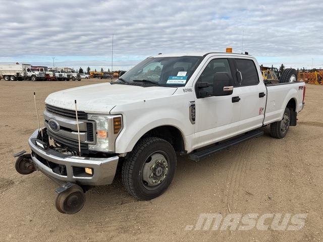 Ford F-350 Бортовые фургоны