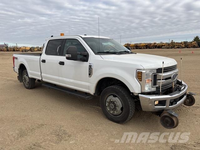 Ford F-350 Бортовые фургоны