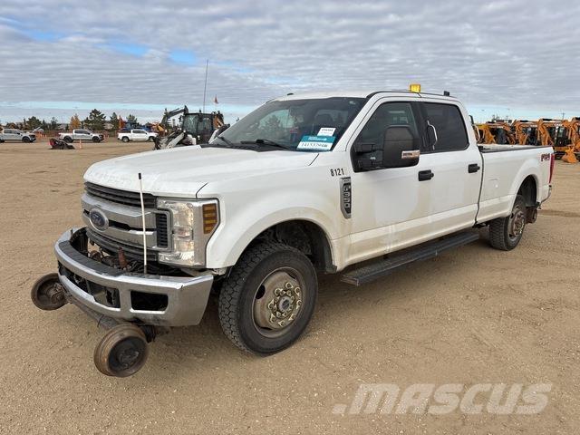 Ford F-350 Бортовые фургоны