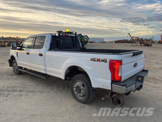Ford F-350 Бортовые фургоны