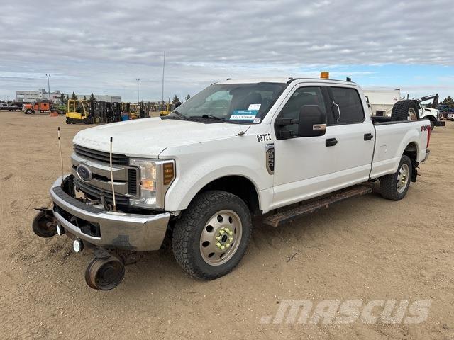 Ford F-350 Бортовые фургоны
