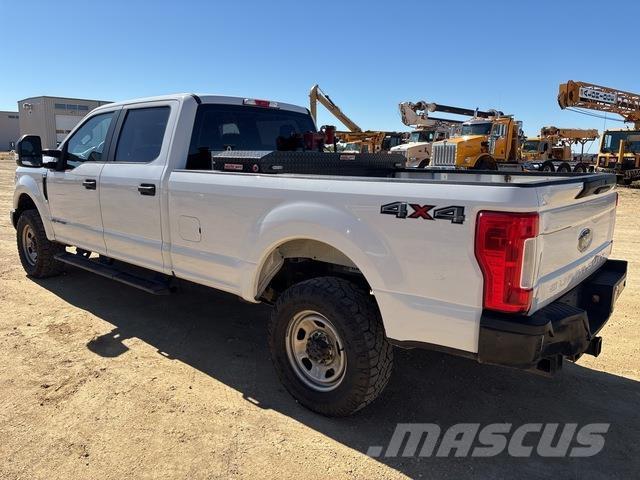 Ford F-350 Бортовые фургоны